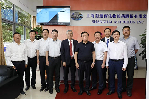 区领导彭崧、唐石青参加调研